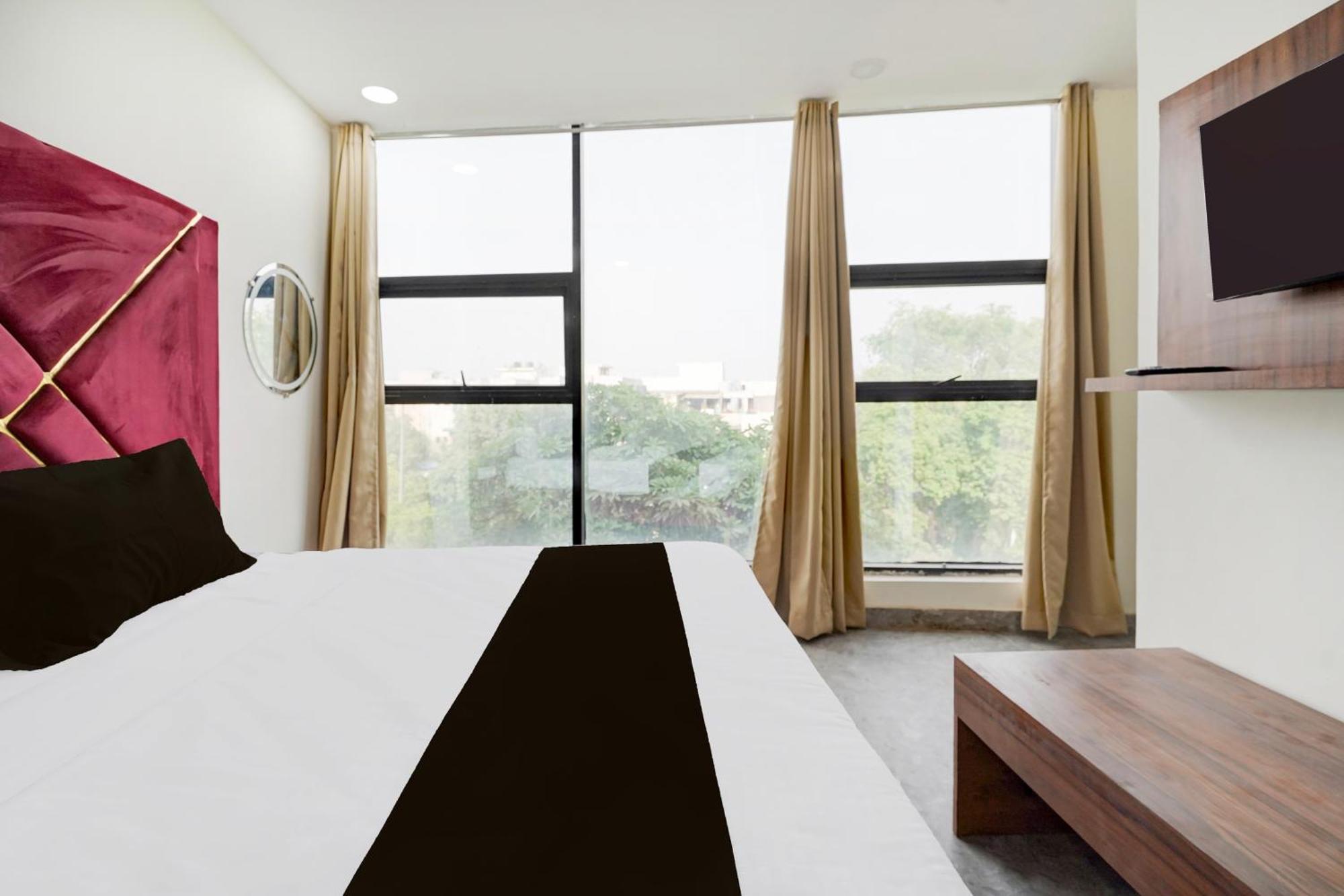 Hotel O Indirapuram Grand Ghaziabad Exterior foto